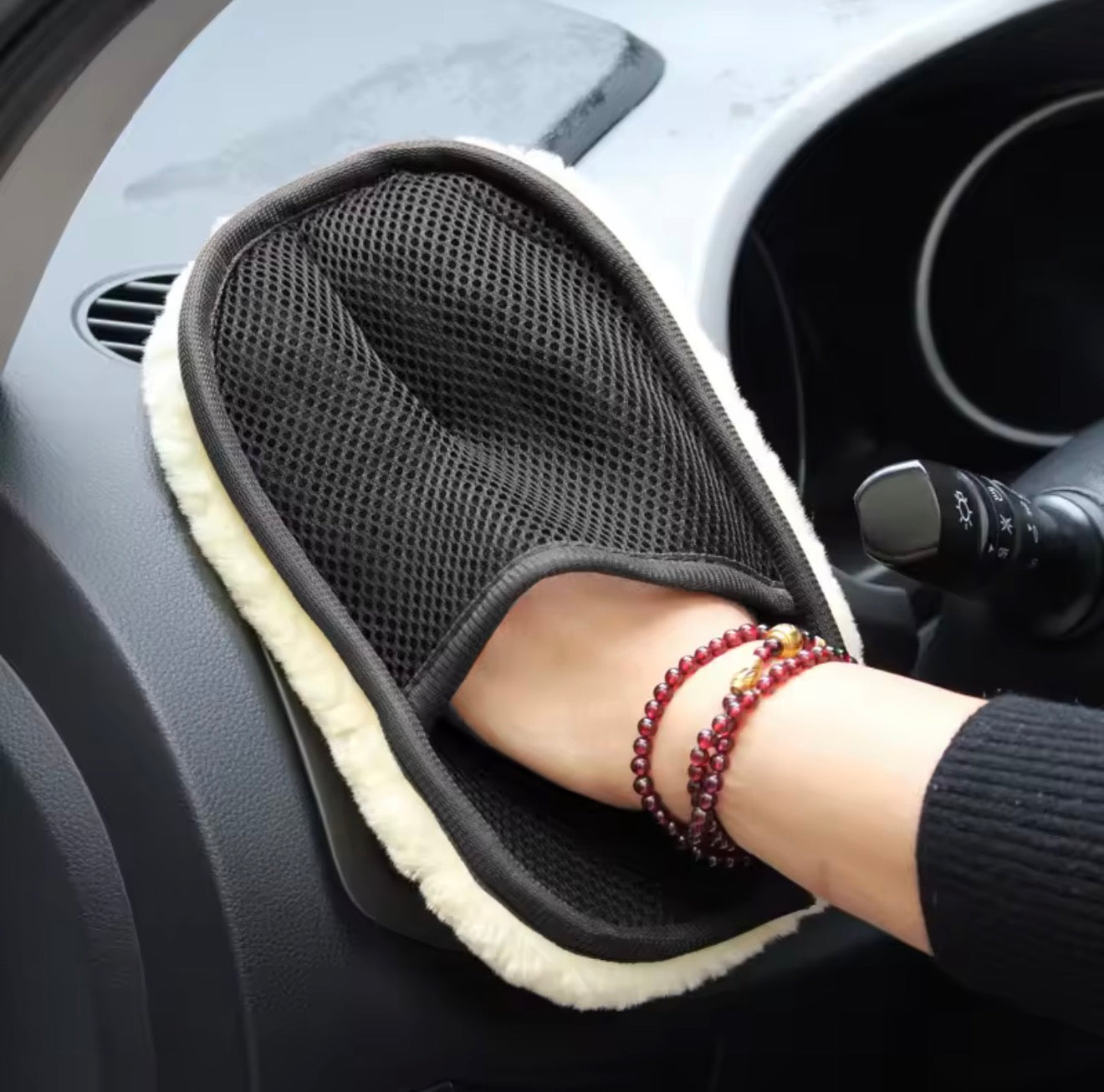 Premium Soft Wool Car Wash Mitt | Scratch-Free Professional Cleaning Glove