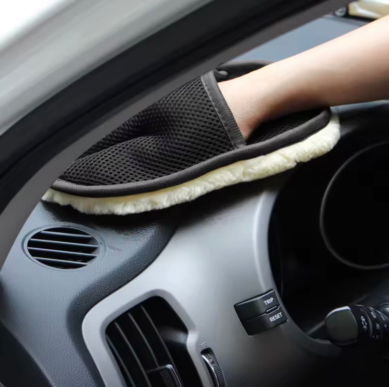 Premium Soft Wool Car Wash Mitt | Scratch-Free Professional Cleaning Glove